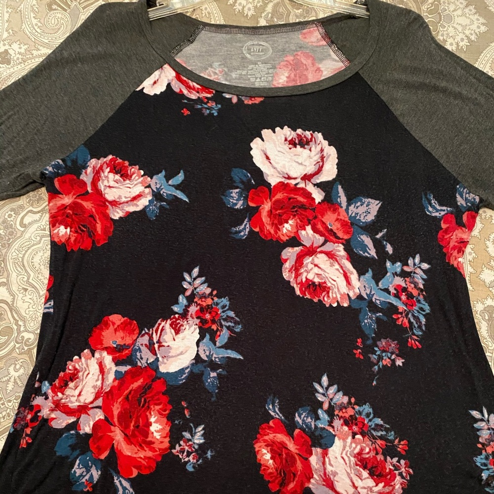 Women’s floral top